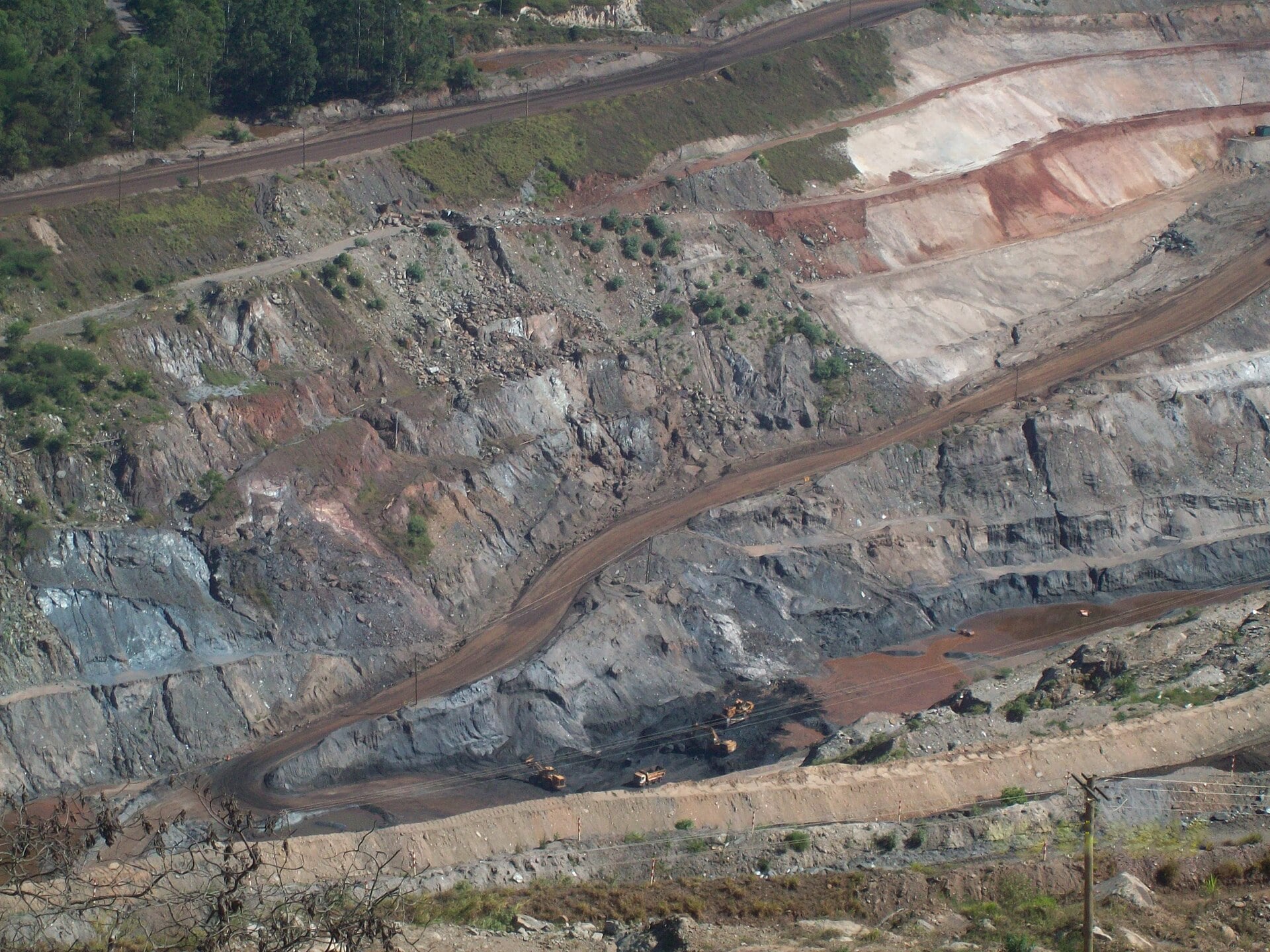 Vale iron ore mine in Minas Gerais