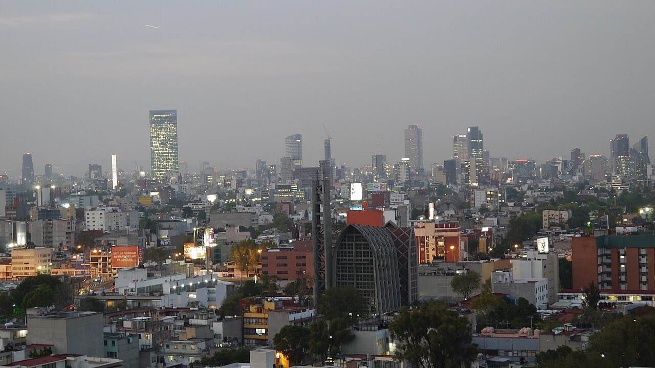 IMF Trims Mexico Growth Forecast for Next Year to 1.8%
