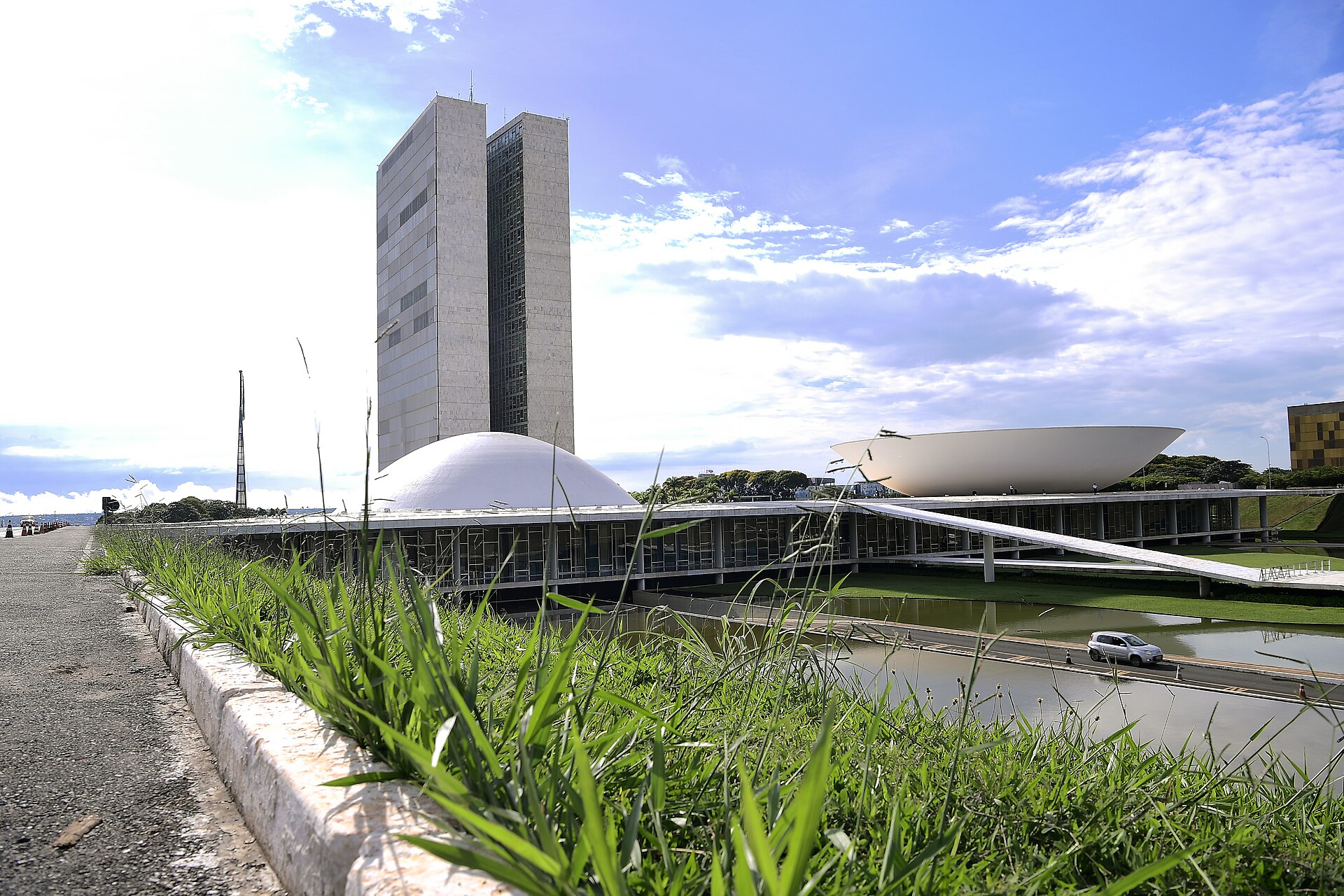 Trabalhadores brasileiros comemoram aprovação da emenda