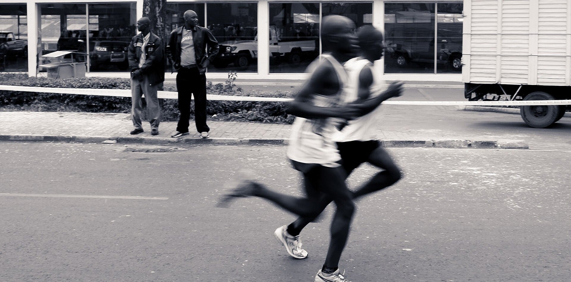Amos Kipruto crossing the finish line at the Chicago Marathon