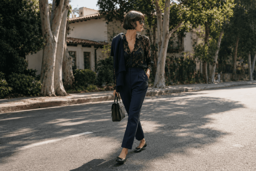 Kaia Gerber minimalist model-off-duty street style 2026