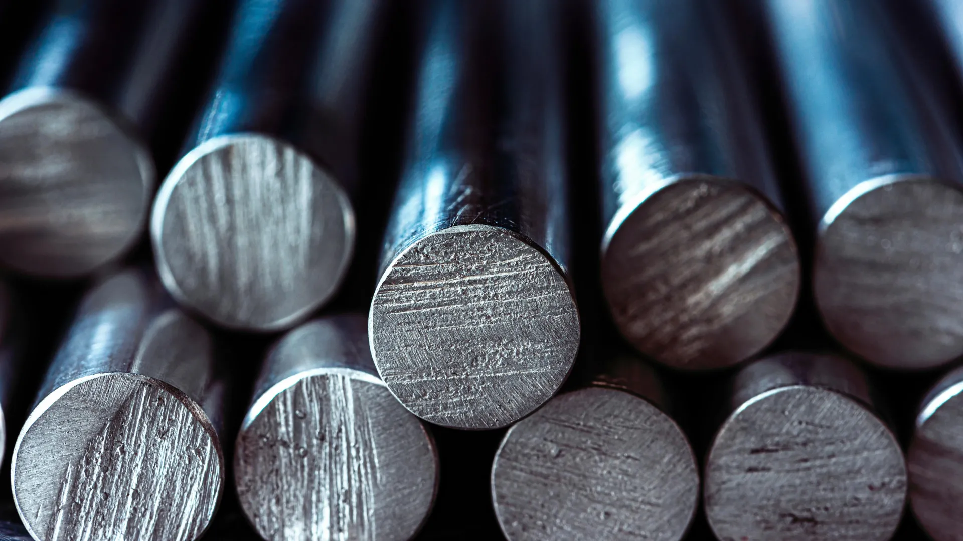 Aluminum rods representing the new aluminum-based compound research