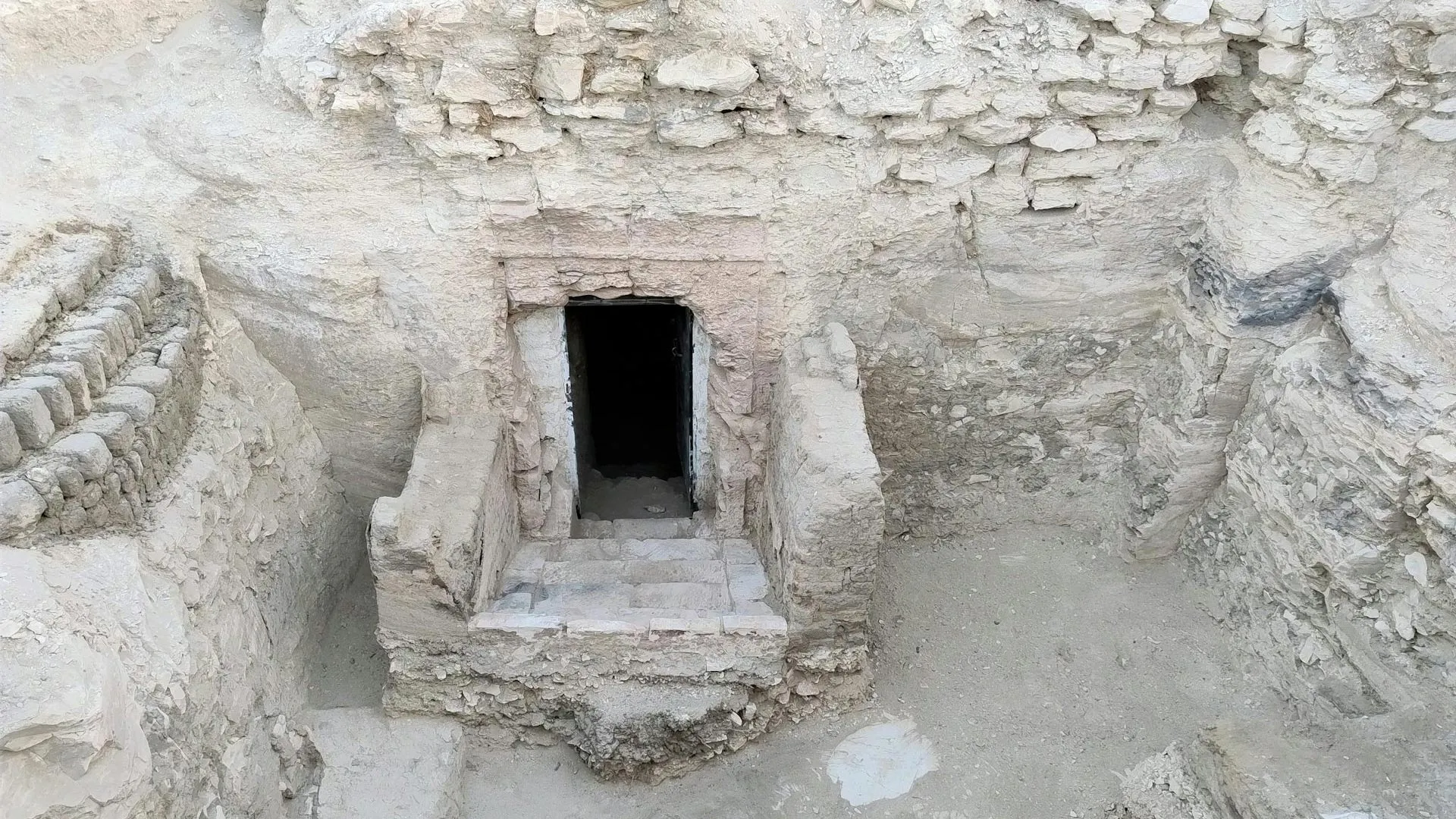 Newly discovered 3,000-year-old tomb with preserved paintings near Luxor