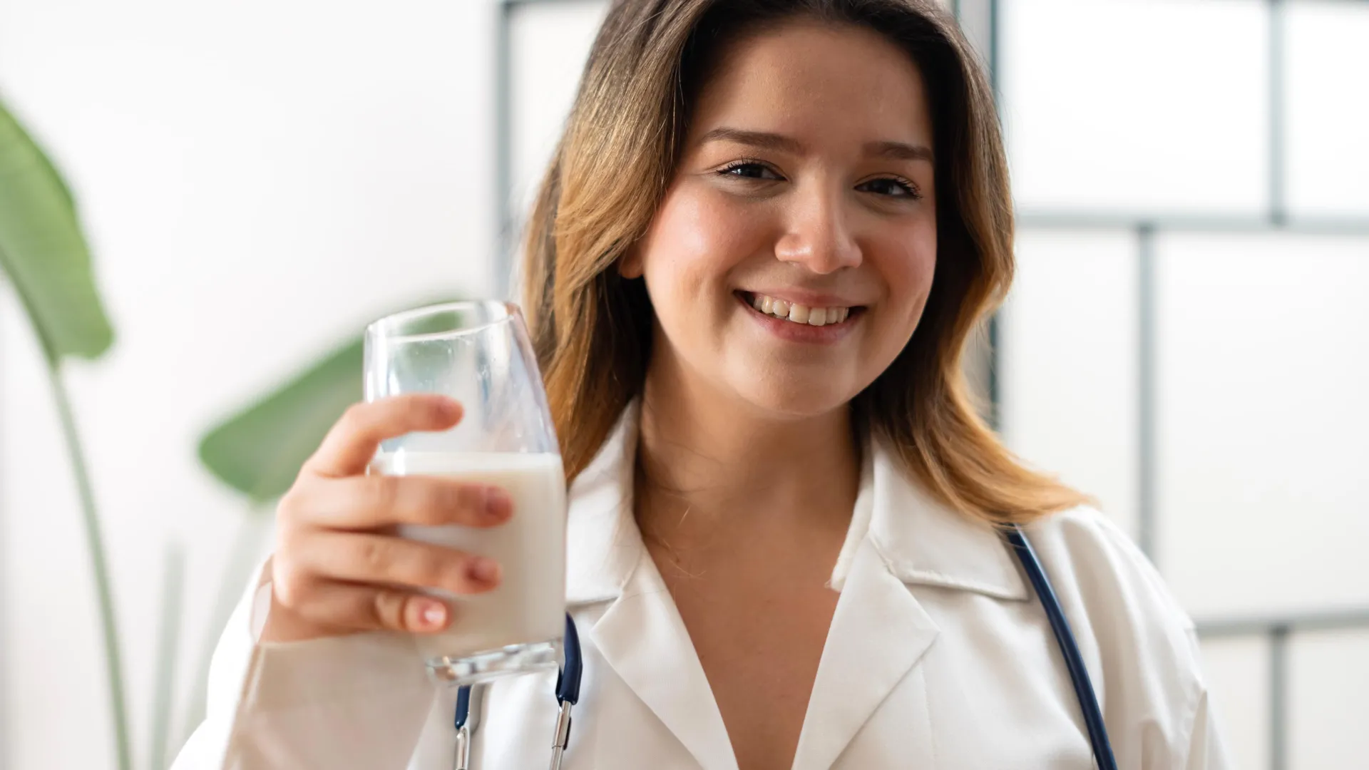 Woman consulting with a nutritionist about dairy intake