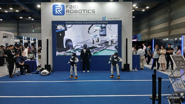 Exhibition hall view of the AI Summit Seoul & Expo 2026 at COEX