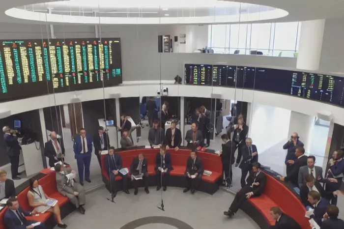 London Metal Exchange Base Metals Prices Show Mixed Trends Amid Geopolitical Uncertainty
