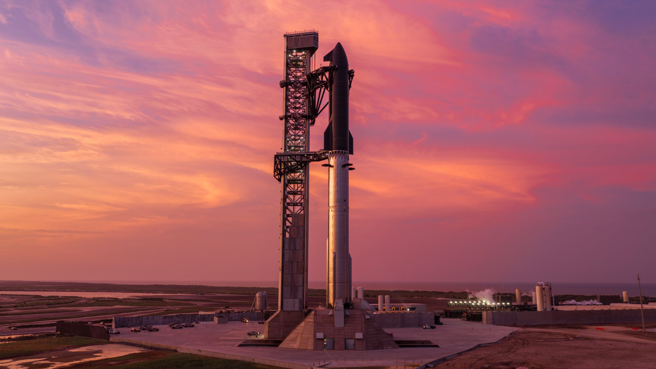 SpaceX Starship on launch pad