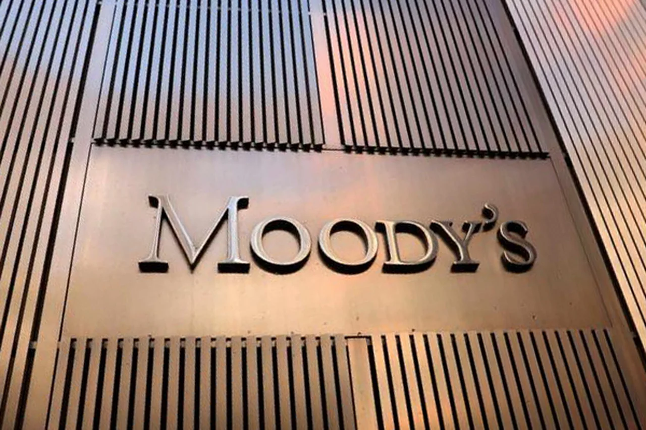 Moody's logo