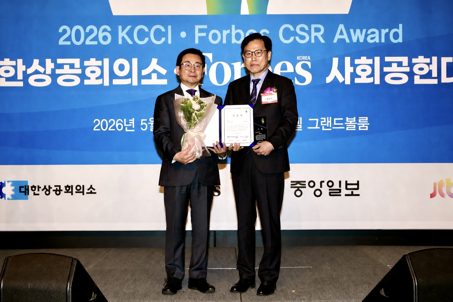 코윈테크의 로봇 자동화 기술