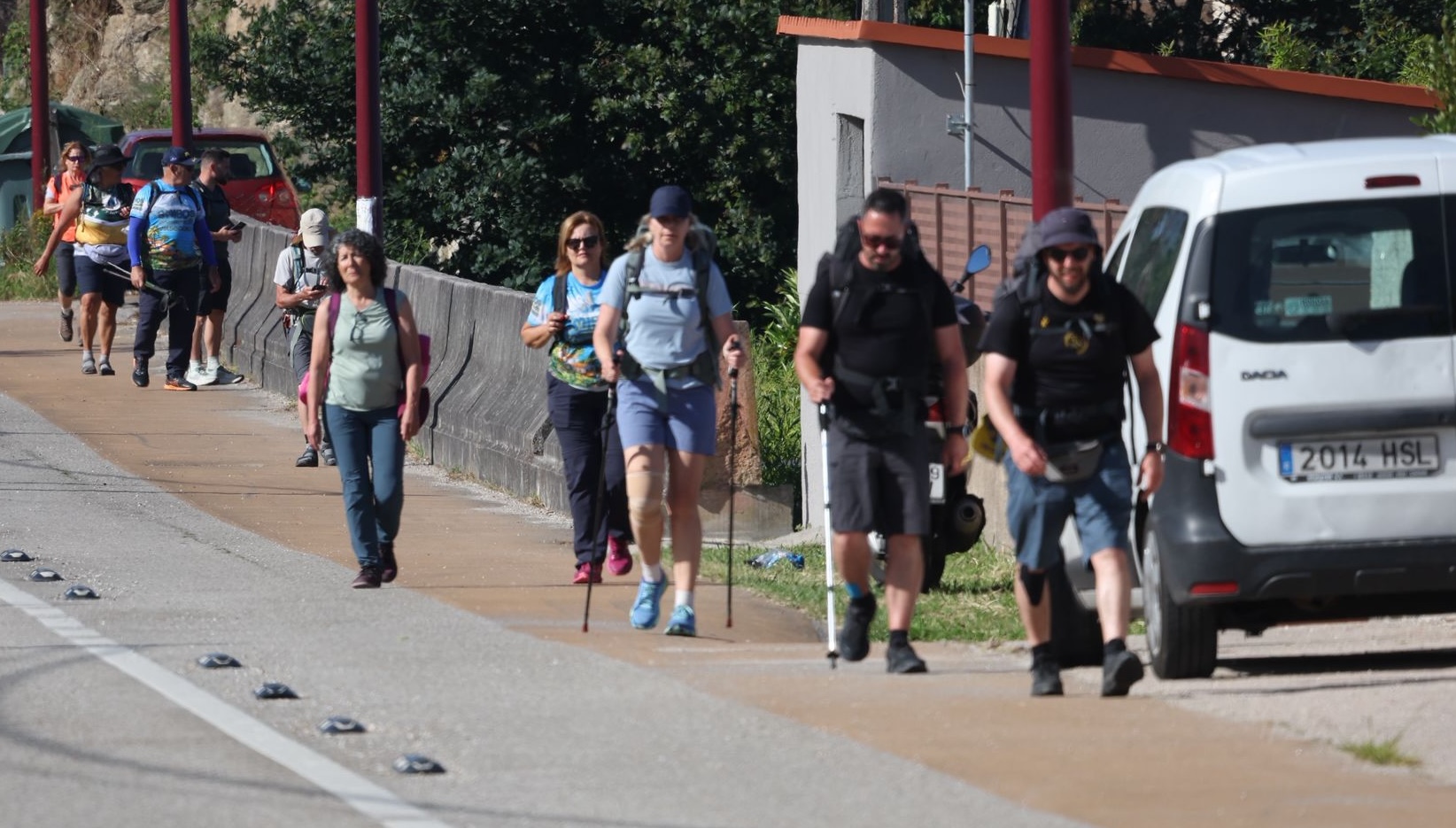 Peregrinos on the Caminho da Costa in Vigo
