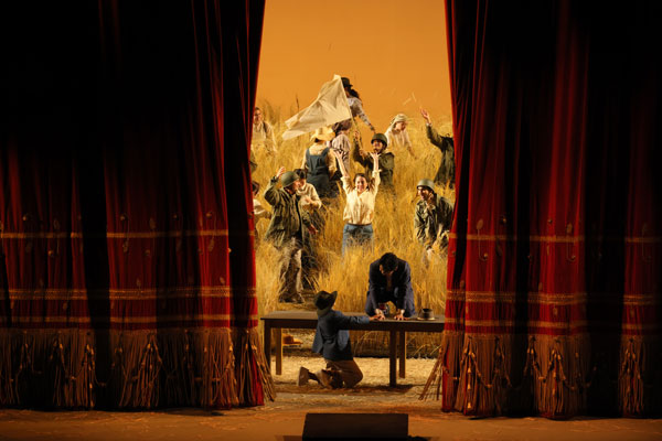 Scene from L'elisir d'amore at Teatro alla Scala