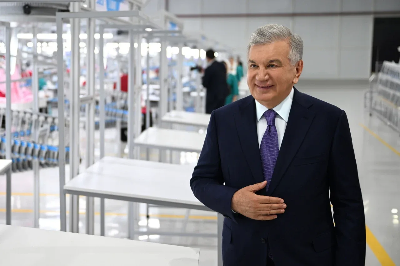 Mirziyoyev at the Eco Cotton factory in Andijan